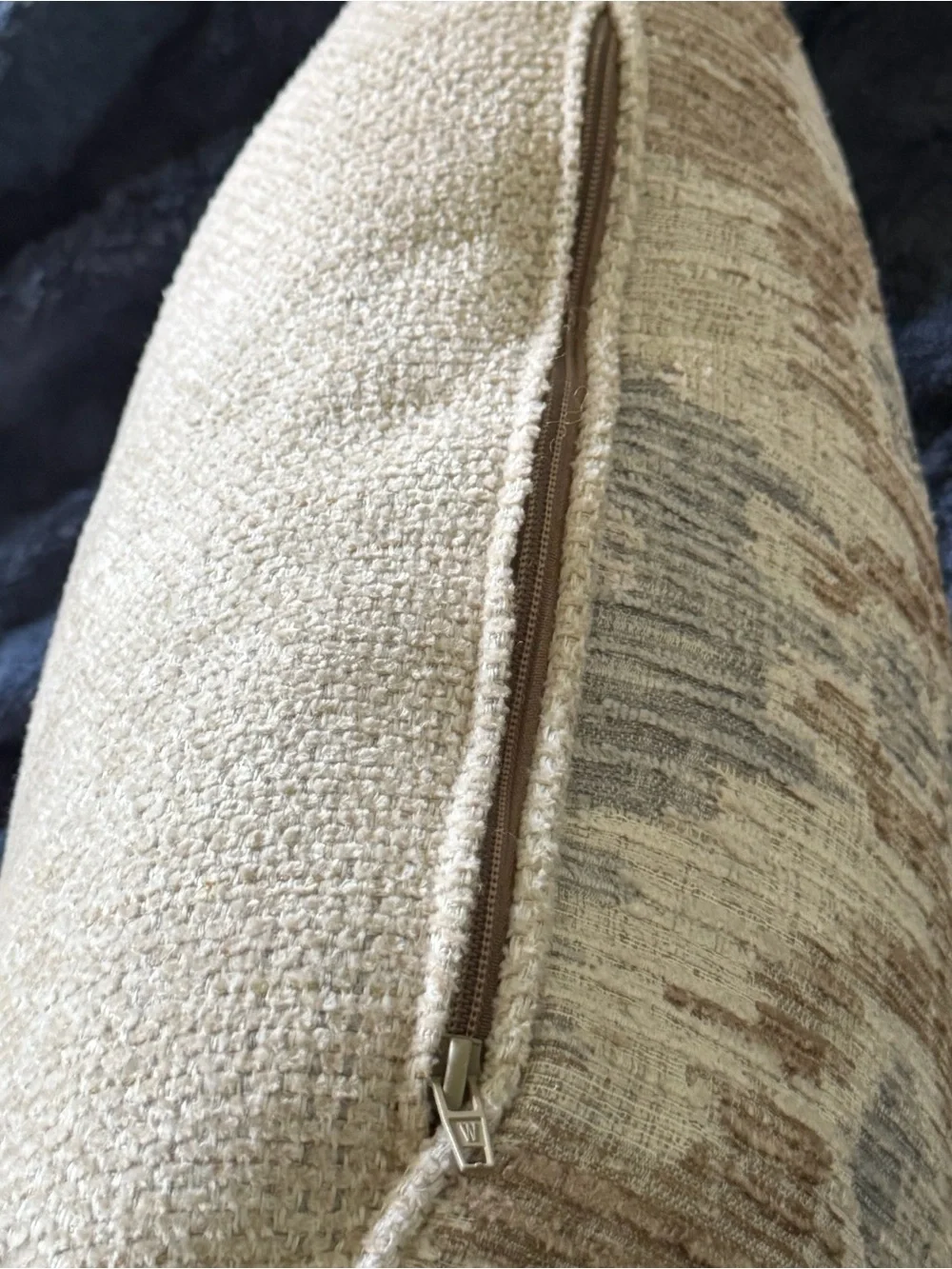 N/A decorative throw